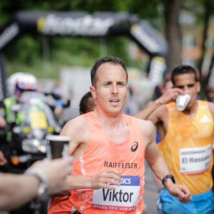 Viktor fait le bonheur de 16 000 coureurs